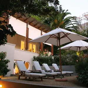 4* Pensión Four Rosmead Boutique